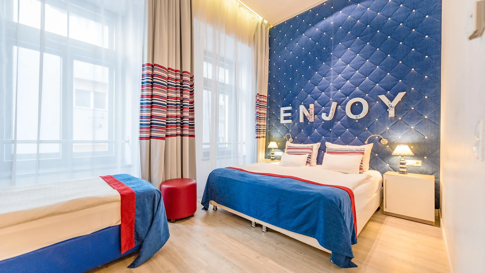 Estilo Fashion Hotel Budapeşte 4*,