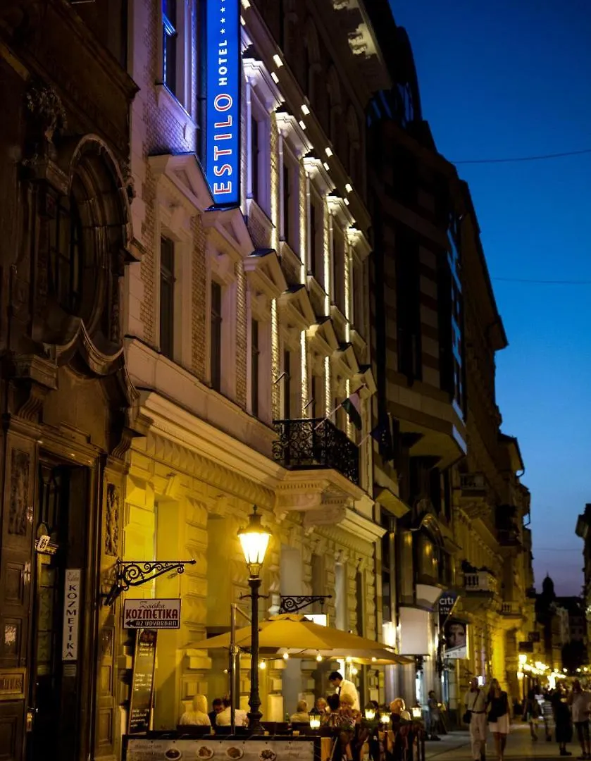Estilo Fashion Hotel Budapeşte Macaristan